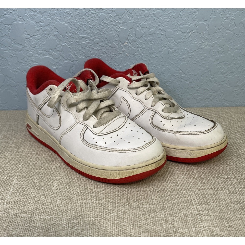 Nike Air Force One Boys Youth Size 2Y Low CU-0816-101 White Red Swoosh
